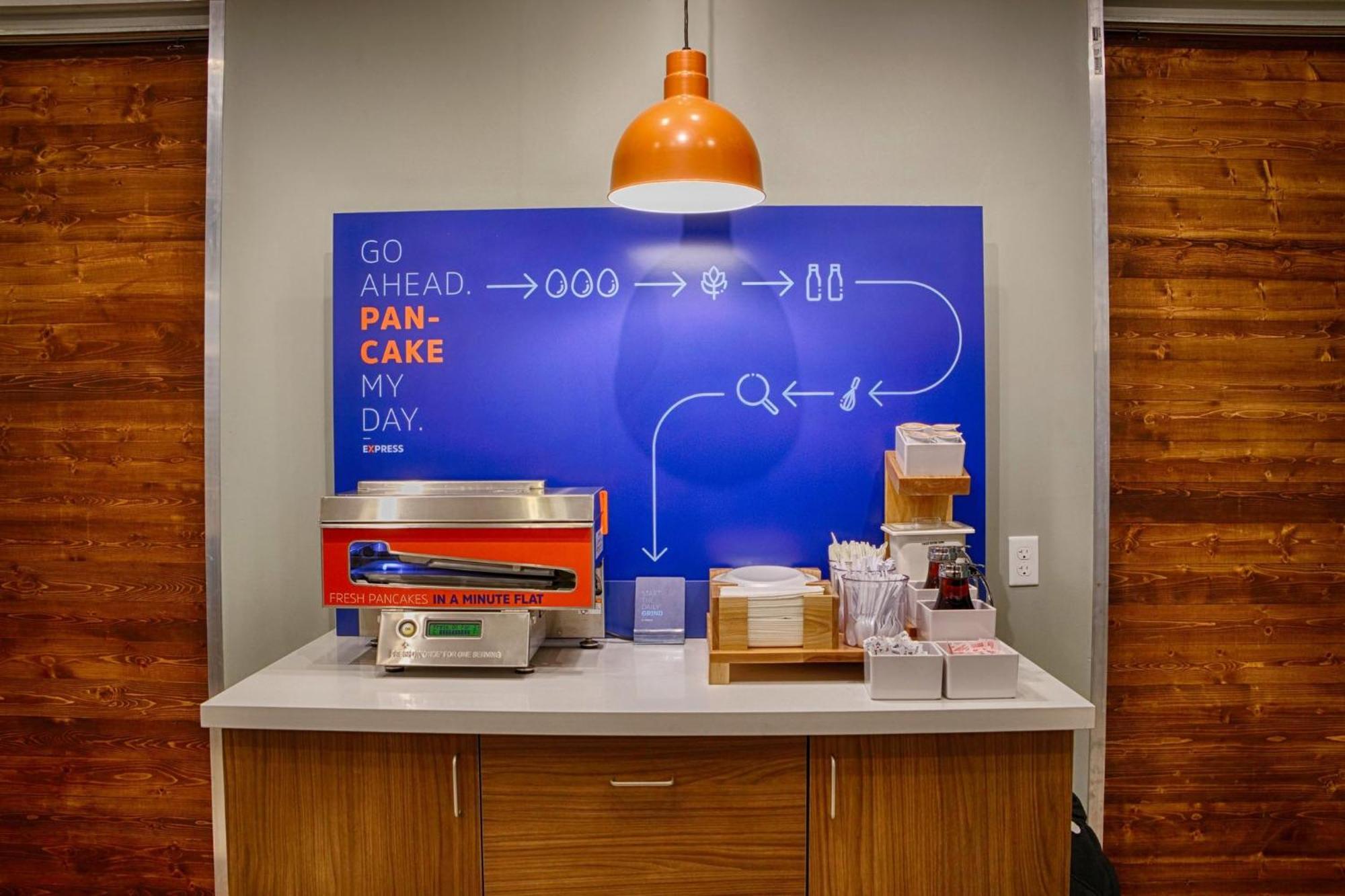 Holiday Inn Express & Suites Austin Airport East By Ihg 외부 사진