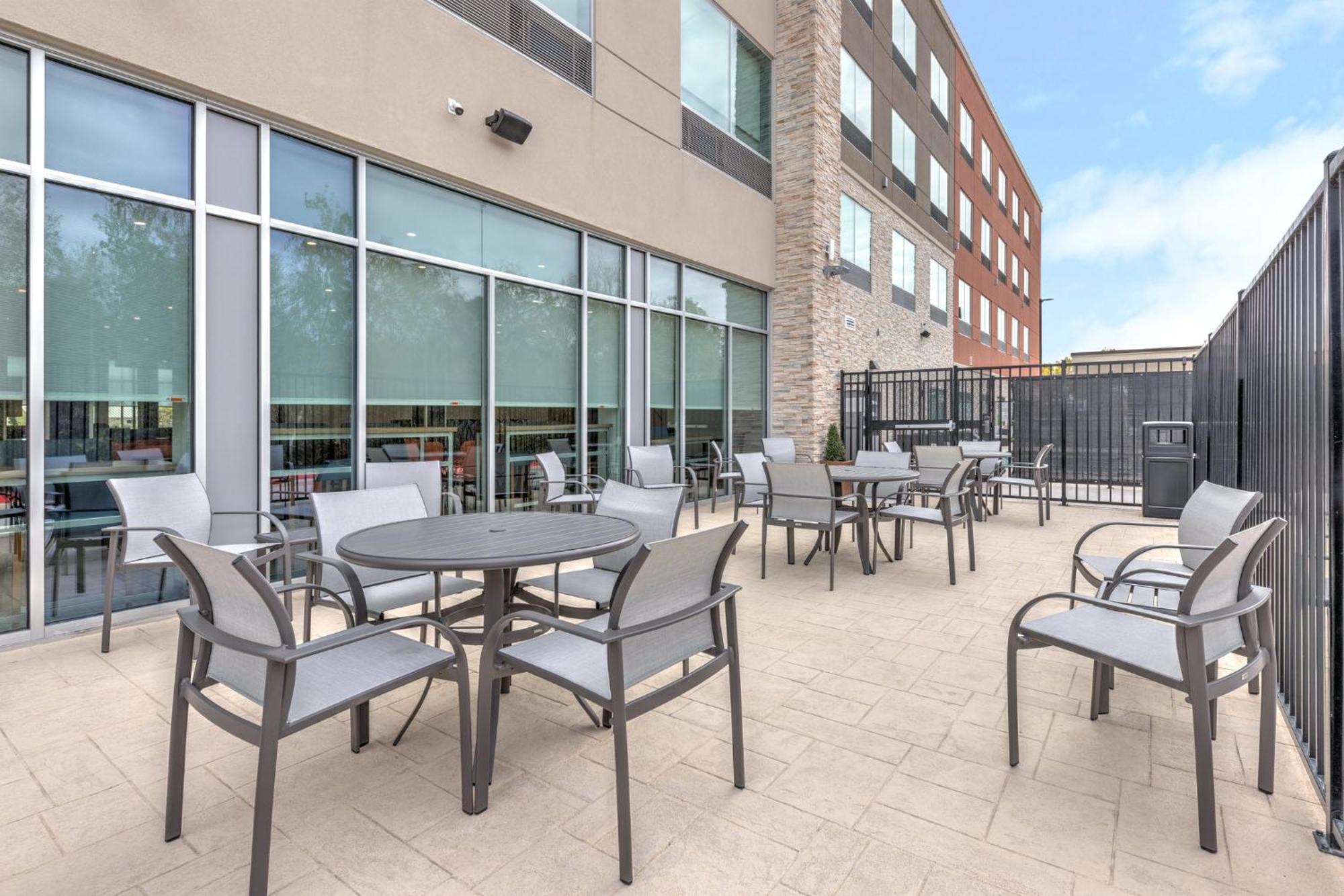 Holiday Inn Express & Suites Austin Airport East By Ihg 외부 사진