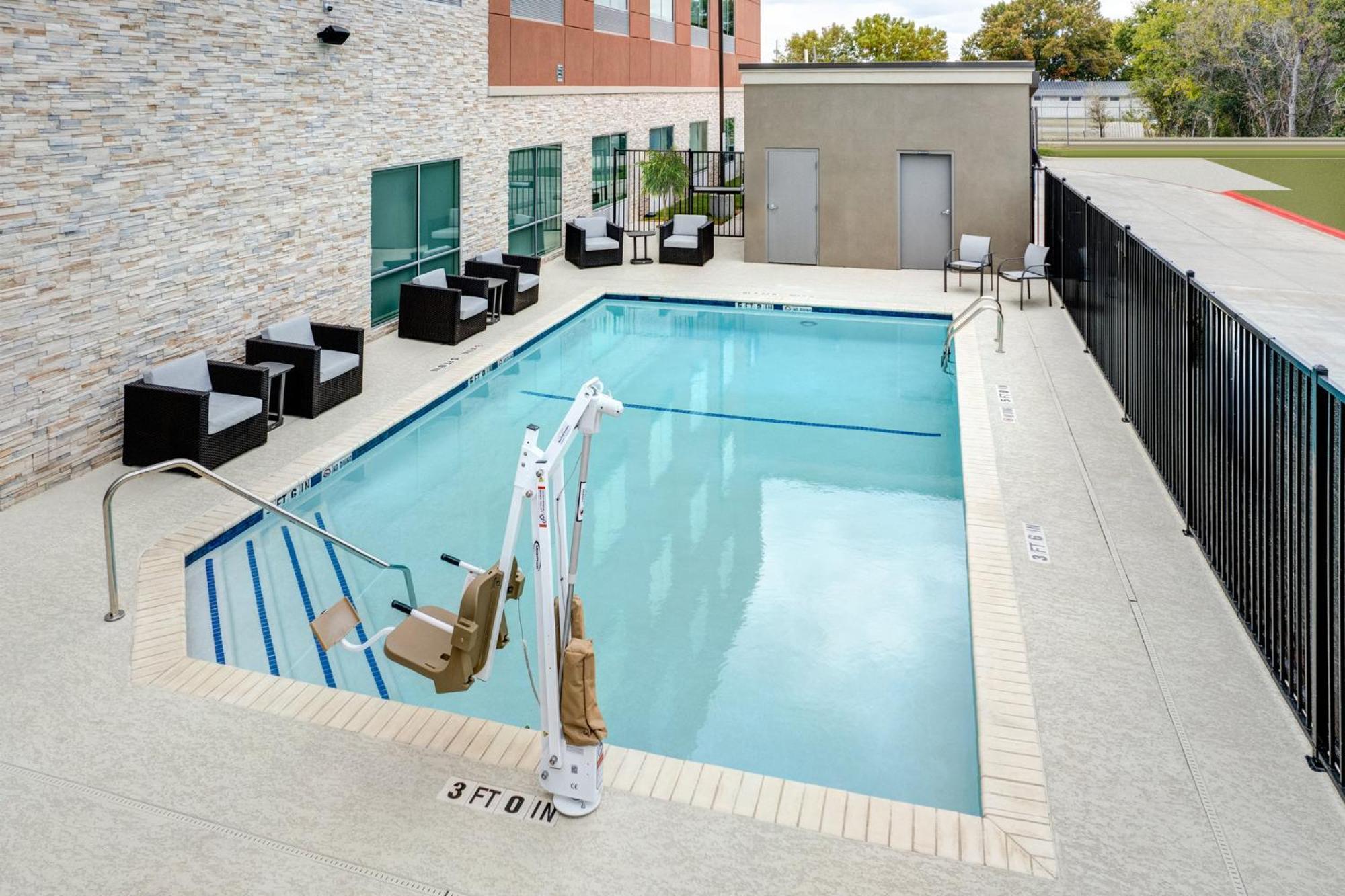 Holiday Inn Express & Suites Austin Airport East By Ihg 외부 사진