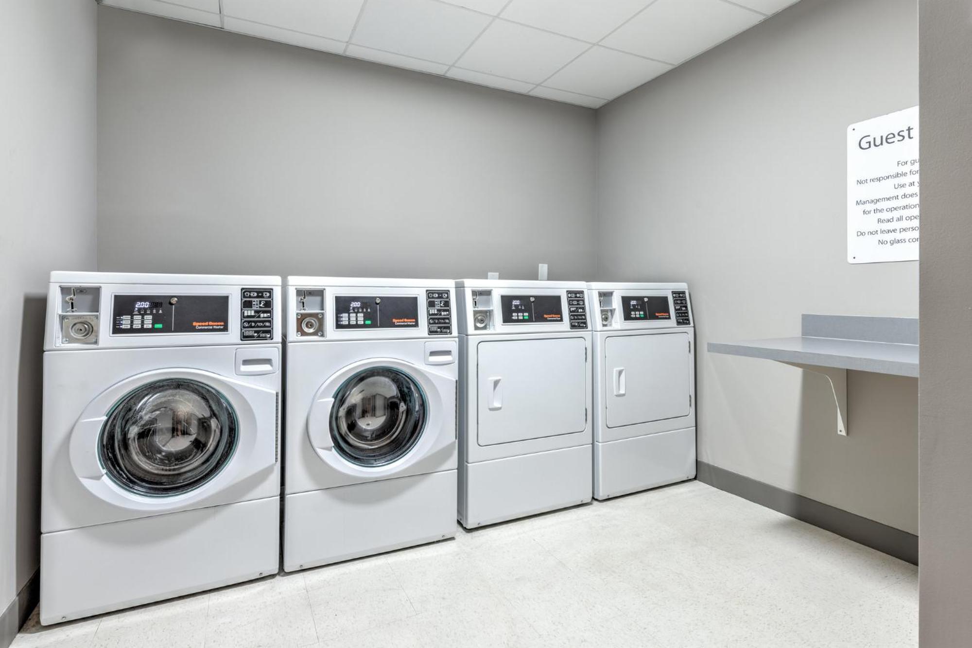 Holiday Inn Express & Suites Austin Airport East By Ihg 외부 사진